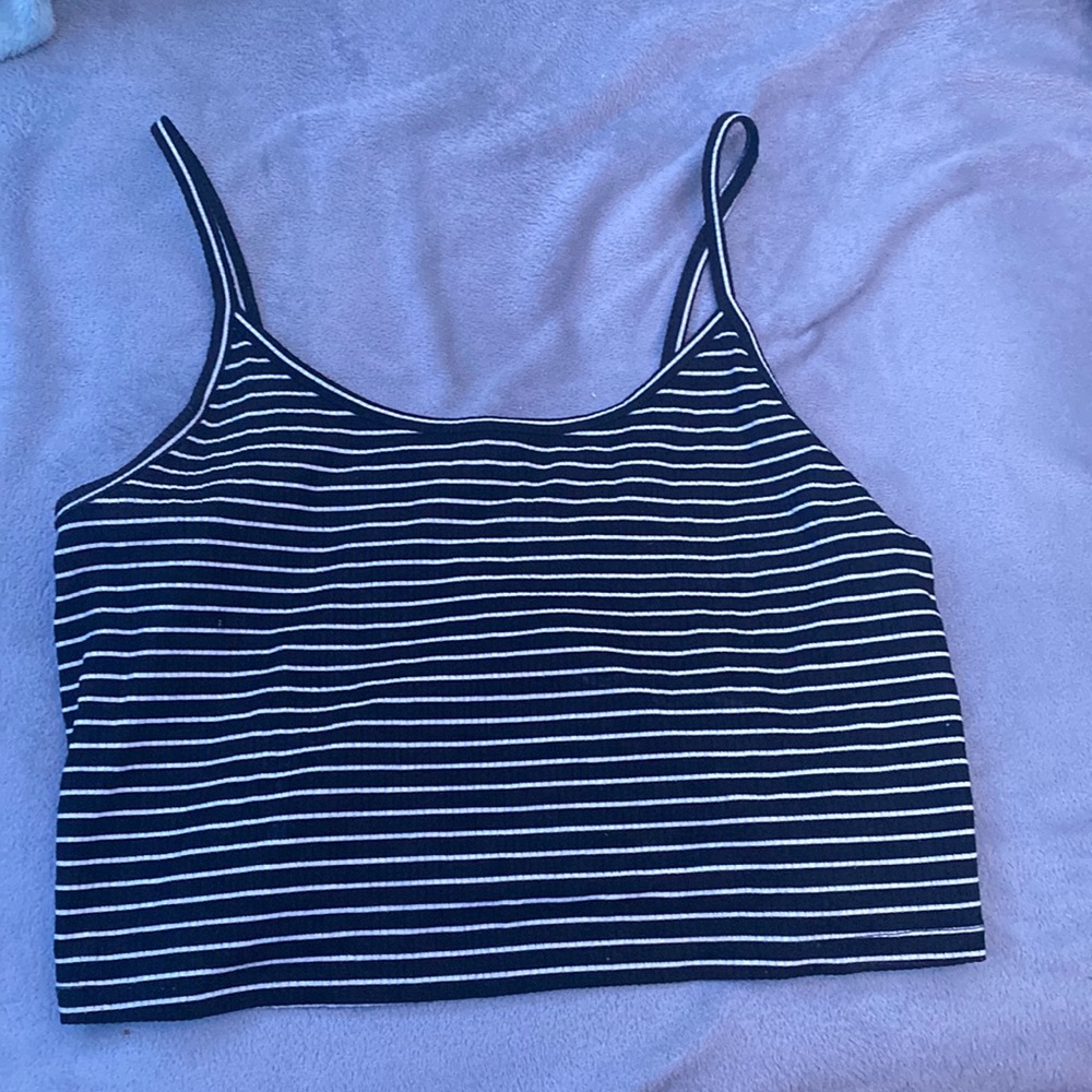Large American Eagle crop top